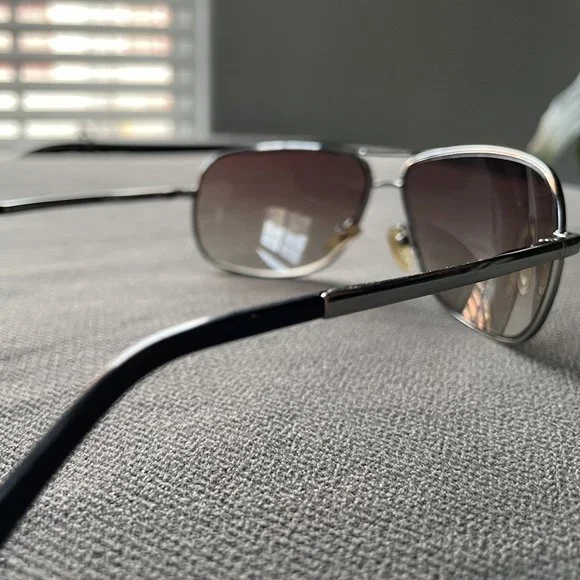 Gorgeous Classic Vintage Georgio Armani Sunglasses - Picture 10 of 15